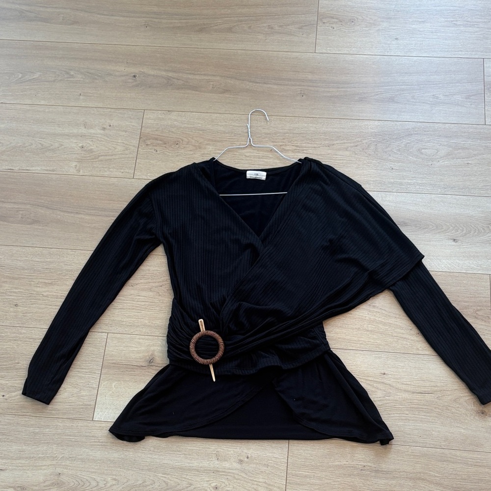 T.La Black and Cream Knit Top